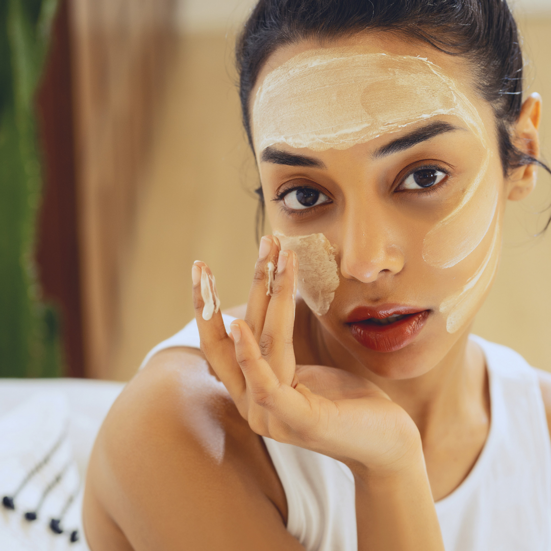 Charming Gold Color Change Mask_05